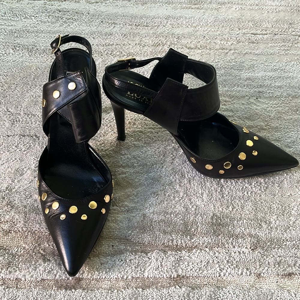 LE CHÂTEAU HEELS